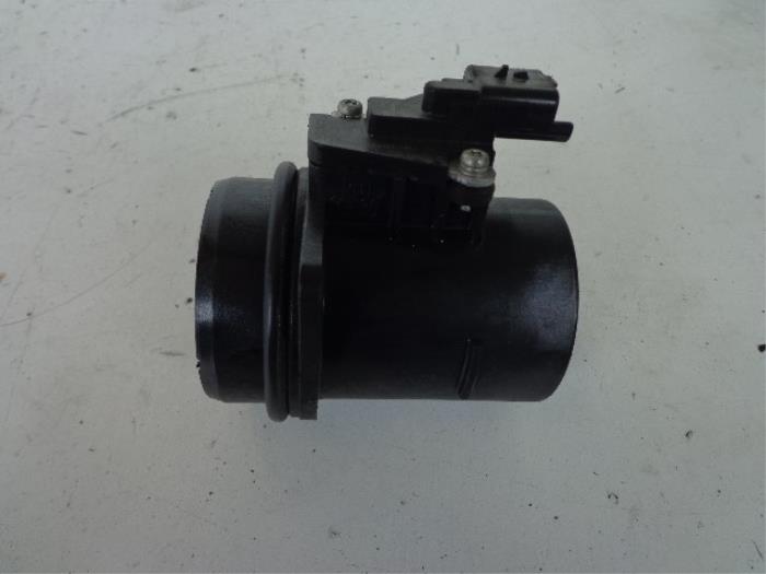 Luftmassemätare från en Peugeot Partner Tepee (7A/B/C/D/E/F/G/J/P/S) 1.6 HDI 75 2011