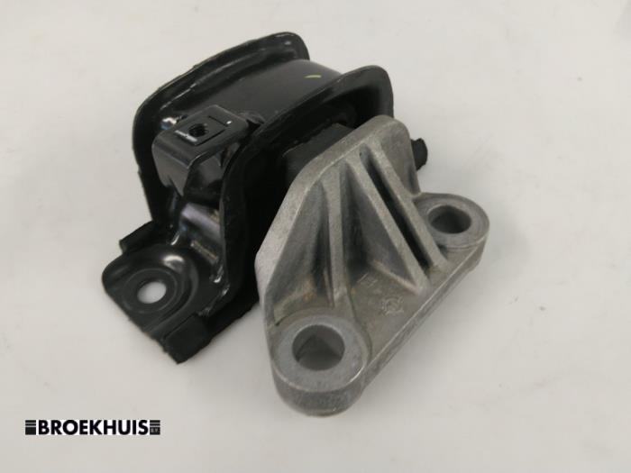 Fäste, växellåda från en Opel Corsa E 1.0 SIDI Turbo 12V 2015