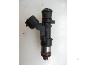 Używane Wtryskiwacz (wtrysk benzyny) Nissan Note (E11) 1.4 16V Cena € 15,00 Procedura marży oferowane przez Autobedrijf Broekhuis B.V.