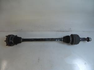 Gebruikte Steekas rechts-achter Volkswagen Touareg (7LA/7L6) 3.2 V6 24V Prijs € 20,00 Margeregeling aangeboden door Autobedrijf Broekhuis B.V.