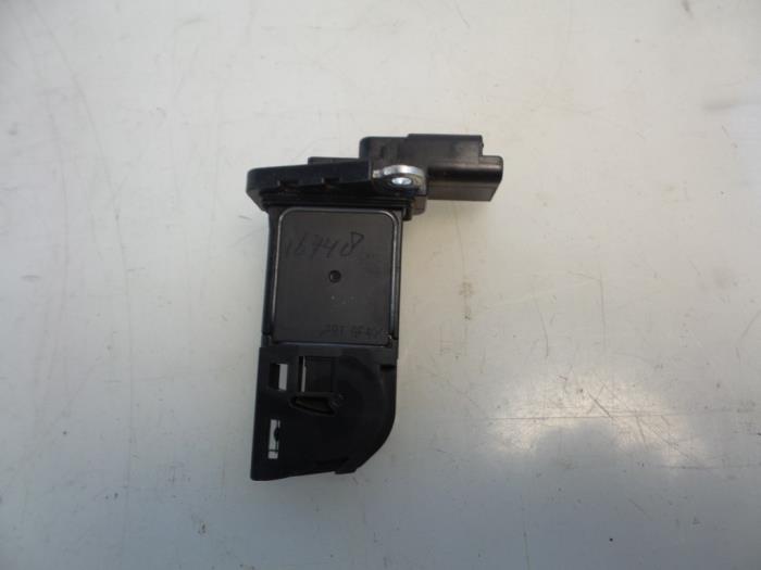 Luftmassemätare från en Peugeot Partner (GC/GF/GG/GJ/GK) 1.6 HDI 75 Phase 2 2016