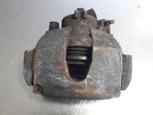 Gebruikte Remklauw (Tang) rechts-voor Renault Scénic II (JM) 1.5 dCi 105 FAP Prijs € 25,00 Margeregeling aangeboden door Autobedrijf Broekhuis B.V.