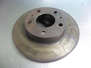 Begagnade Främre bromsskiva Fiat Ducato (230/231/232) 2.8 JTD Pris € 24,20 Inklusive moms erbjuds av Autobedrijf Broekhuis B.V.