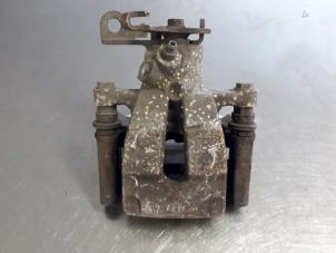 Gebruikte Remklauw (Tang) links-achter Renault Megane II Grandtour (KM) 1.5 dCi 80 Prijs € 20,00 Margeregeling aangeboden door Autobedrijf Broekhuis B.V.