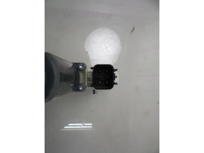 Motor, dörrfönster från en Land Rover Discovery Sport (LC) 2.0 Si4 16V 2015