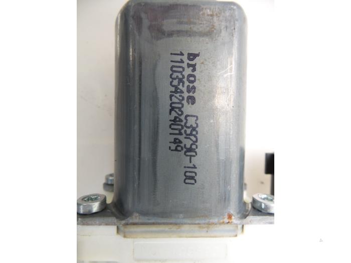 Motor, dörrfönster från en Land Rover Discovery Sport (LC) 2.0 Si4 16V 2015