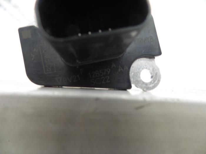 Luftmassemätare från en Land Rover Discovery Sport (LC) 2.0 Si4 16V 2015