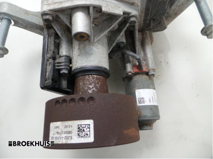 Bakre differential från en Land Rover Discovery Sport (LC) 2.0 Si4 16V 2015