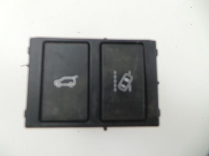 Spak, baklucka från en Land Rover Discovery Sport (LC) 2.0 Si4 16V 2015