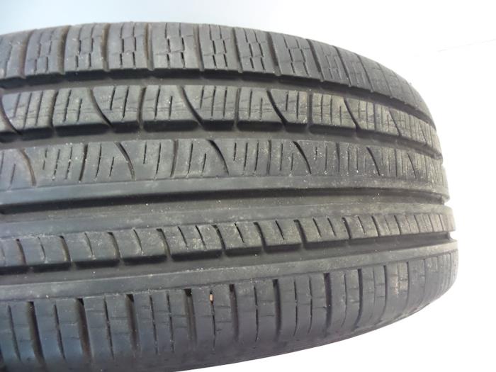 Sporthjulsuppsättning + däck från en Land Rover Discovery Sport (LC) 2.0 Si4 16V 2015