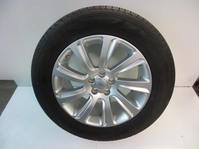 Sporthjulsuppsättning + däck från en Land Rover Discovery Sport (LC) 2.0 Si4 16V 2015