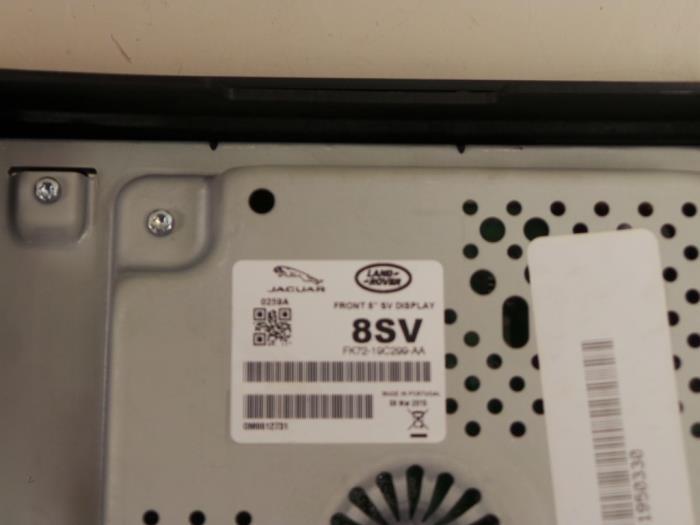 Navigeringsdisplay från en Land Rover Discovery Sport (LC) 2.0 Si4 16V 2015