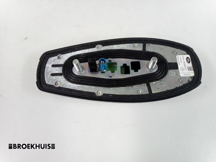 Antenn från en Land Rover Discovery Sport (LC) 2.0 Si4 16V 2015
