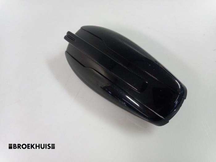 Antenn från en Land Rover Discovery Sport (LC) 2.0 Si4 16V 2015