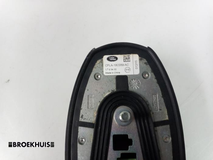 Antenn från en Land Rover Discovery Sport (LC) 2.0 Si4 16V 2015