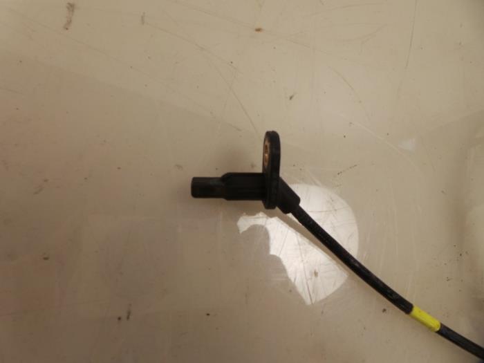 ABS-sensor från en Land Rover Discovery Sport (LC) 2.0 Si4 16V 2015
