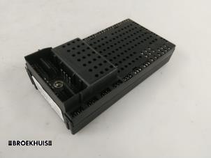 Używane Skrzynka bezpieczników Volvo S60 I (RS/HV) 2.4 D5 20V Cena € 25,00 Procedura marży oferowane przez Autobedrijf Broekhuis B.V.