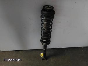 Gebruikte Schokdemperpoot rechts-achter Ford Puma 1.4 16V Prijs € 20,00 Margeregeling aangeboden door Autobedrijf Broekhuis B.V.