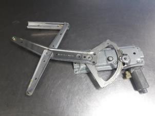 Gebruikte Ruitmechaniek 4Deurs rechts-voor Saab 9-3 I (YS3D) 2.0t 16V Ecopower Prijs € 40,00 Margeregeling aangeboden door Autobedrijf Broekhuis B.V.