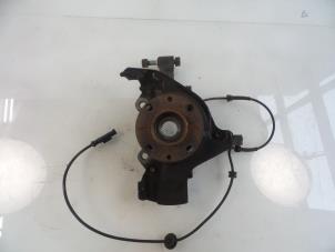 Gebruikte Asschenkel links-voor Lancia Delta (844) 2.0 D Multijet 16V 165 Prijs € 40,00 Margeregeling aangeboden door Autobedrijf Broekhuis B.V.