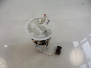 Gebruikte Tank element Pomp Lancia Delta (844) 2.0 D Multijet 16V 165 Prijs € 40,00 Margeregeling aangeboden door Autobedrijf Broekhuis B.V.