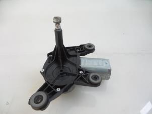 Gebruikte Ruitenwissermotor achter Lancia Delta (844) 2.0 D Multijet 16V 165 Prijs € 40,00 Margeregeling aangeboden door Autobedrijf Broekhuis B.V.