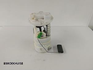 Begagnade Elektrisk bränslepump Renault Clio III Estate/Grandtour (KR) 1.2 16V TCE 100 Pris € 25,00 Marginaltabell erbjuds av Autobedrijf Broekhuis B.V.