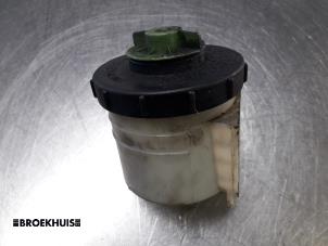 Gebruikte Stuurbekrachtiging Olie Reservoir Volkswagen Transporter/Caravelle T4 1.9 TDI Prijs € 12,10 Inclusief btw aangeboden door Autobedrijf Broekhuis B.V.