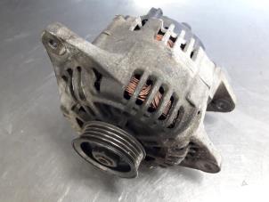 Begagnade Dynamo Hyundai Trajet 2.0 16V Pris € 50,00 Marginaltabell erbjuds av Autobedrijf Broekhuis B.V.