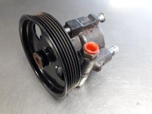 Gebruikte Stuurbekrachtiging Pomp Dacia Duster (HS) 1.6 16V Prijs € 35,00 Margeregeling aangeboden door Autobedrijf Broekhuis B.V.