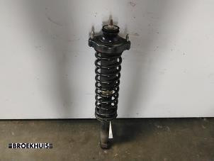 Używane Stopa amortyzatora prawy tyl Mitsubishi Carisma 1.6i 16V Cena € 20,00 Procedura marży oferowane przez Autobedrijf Broekhuis B.V.