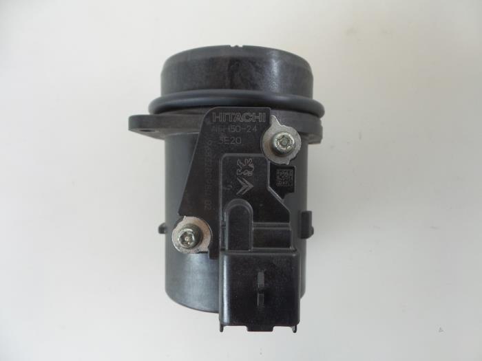 Luftmassemätare från en Peugeot Partner (GC/GF/GG/GJ/GK) 1.6 HDI 75 Phase 1 2013