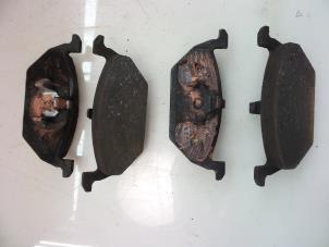 Używane Klocek hamulcowy przód Skoda Fabia II Combi 1.4i 16V Cena € 15,00 Procedura marży oferowane przez Autobedrijf Broekhuis B.V.