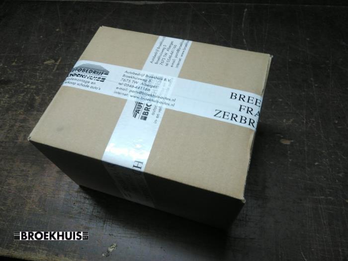 Remskiva, vevaxel från en Land Rover Discovery Sport (LC) 2.0 Si4 16V 2015