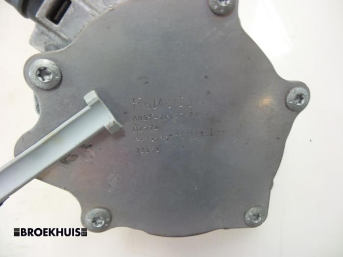 Vakuumpump (bensin) från en Land Rover Discovery Sport (LC) 2.0 Si4 16V 2015