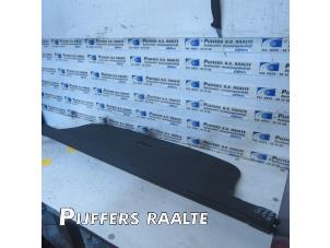 Begagnade Solskydd, bak Audi A4 Avant (B8) 2.0 TDI 143 16V Pris € 100,00 Marginaltabell erbjuds av Pijffers B.V. Raalte