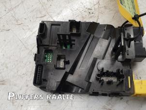 Begagnade Styrvinkelsensor Volkswagen Caddy Combi III (2KB,2KJ) 1.9 TDI Pris € 50,00 Marginaltabell erbjuds av Pijffers B.V. Raalte