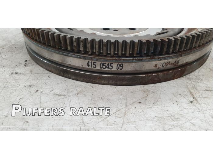 Svänghjul från en Audi A1 Sportback (8XA/8XF) 1.6 TDI 16V 2013