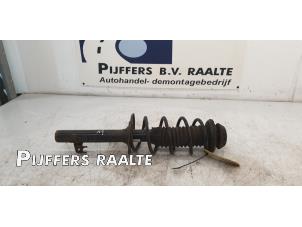 Gebruikte Schokdemperpoot links-voor Citroen C1 1.0 12V Prijs € 35,00 Margeregeling aangeboden door Pijffers B.V. Raalte