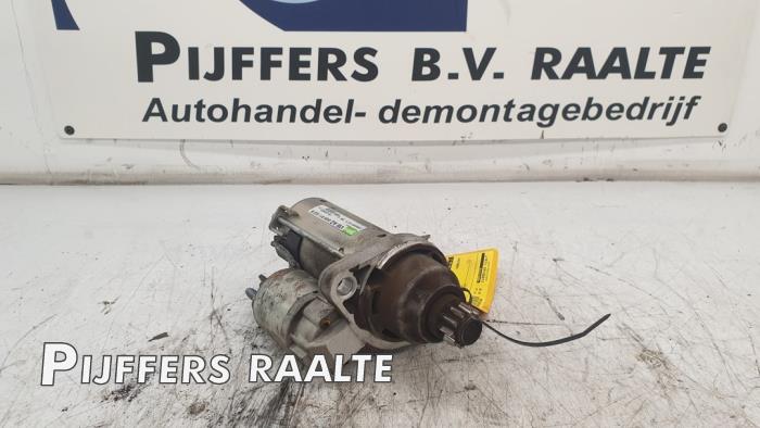 Startmotor från en Volkswagen Golf VI (5K1) 1.4 TSI 122 16V 2009