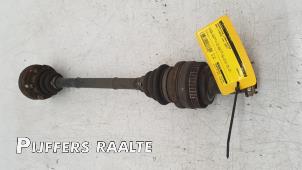 Gebruikte Steekas links-achter BMW 1 serie (E87/87N) 118d 16V Prijs € 35,00 Margeregeling aangeboden door Pijffers B.V. Raalte