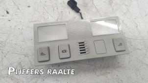 Używane Oswietlenie wewnetrzne przód Volkswagen Crafter (SY) 2.0 TDI 4Motion Cena € 24,20 Z VAT oferowane przez Pijffers B.V. Raalte