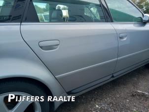 Begagnade Bakdörr, 4-dörrars, höger Audi S6 Avant (C5) 4.2 V8 40V Pris € 200,00 Marginaltabell erbjuds av Pijffers B.V. Raalte