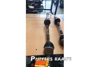 Gebruikte Homokineetas rechts-voor Renault Kangoo Express (RFK) 1.5 Blue dCi 95 Prijs € 181,50 Inclusief btw aangeboden door Pijffers B.V. Raalte