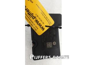 Gebruikte ABS Pomp Volkswagen Transporter T5 1.9 TDi Prijs € 845,79 Inclusief btw aangeboden door Pijffers B.V. Raalte