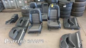 Używane Zestaw powlok (kompletny) Volkswagen Passat (3G2) 2.0 TDI BiTurbo 16V 4Motion Cena € 907,50 Z VAT oferowane przez Pijffers B.V. Raalte