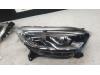 Koplamp rechts van een Renault Captur (2R) 1.2 TCE 16V EDC 2017