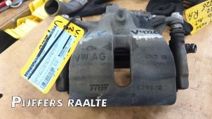 Gebruikte Remklauw (Tang) links-voor Volkswagen Tiguan (AD1) 2.0 TDI 16V BlueMotion Technology SCR Prijs € 60,50 Inclusief btw aangeboden door Pijffers B.V. Raalte