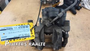 Gebruikte Remklauw (Tang) links-achter Volkswagen Tiguan (AD1) 2.0 TDI 16V BlueMotion Technology SCR Prijs € 121,00 Inclusief btw aangeboden door Pijffers B.V. Raalte