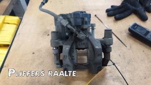 Gebruikte Remklauw (Tang) rechts-achter Volkswagen Tiguan (AD1) 2.0 TDI 16V BlueMotion Technology SCR Prijs € 121,00 Inclusief btw aangeboden door Pijffers B.V. Raalte